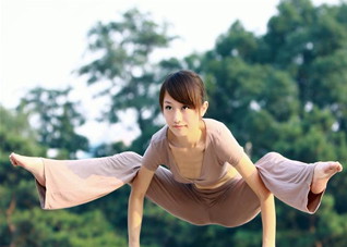 早晨瑜伽减肥操 瘦身瑜伽操