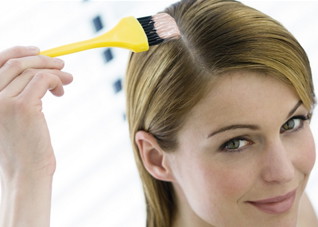 在家里如何自己染发 怎样在家里自己染发