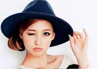 4招打造帽子压不垮的发型（怎么让帽子不压头发）