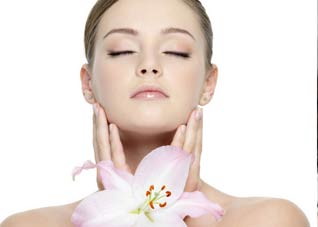 女性的雀斑也是需要护理的（女性的雀斑也是需要护理的吧）