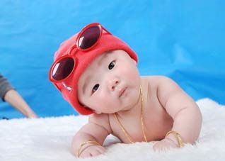 宝宝流鼻涕需家长正确应对 给宝宝流鼻涕