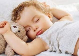 宝宝第一次吃辅食要从少到多 宝宝第一次吃辅食吃太多怎么办