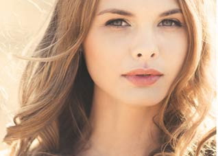 如何清晨自己完成自然卷发（怎样弄自然卷发）