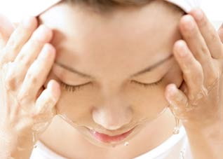 千万别走进治疗青春痘的误区 青春痘该治疗吗