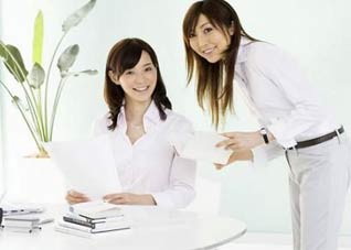 坐办公室的女性怎么减肚子 坐办公室的女性怎么减肚子脂肪