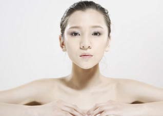 能给肌肤美白到底的秘方（能给肌肤美白到底的秘方有哪些）