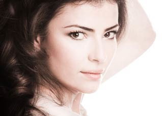 脸上长痘痘到底是因为什么样原因（脸上长痘痘是因为什么原因?）