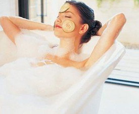 泡澡时的瘦身操 泡澡时的瘦身操作视频