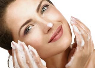 春日白领护肤离不开的三种平价法（春日护肤小知识）