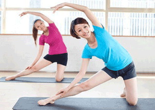 睡前简易瘦身操击退全身脂肪（睡前瘦身减肥操）