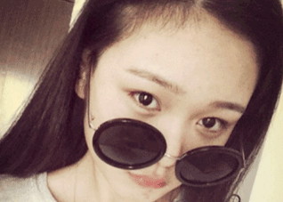 巧用化妆技巧避开自拍误区（你必须知道的化妆技巧）