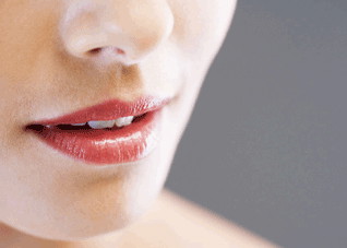 怎样做让完美双唇不脱妆（怎样让唇妆不脱妆）