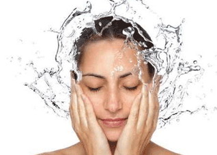 洗脸的十大误区 洗脸的十大误区图片