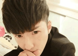 非主流男生都适合什么发型 非主流男生都适合什么发型的