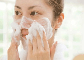 坚持护肤才能成功抗衰老 坚持护肤才能成功抗衰老英语