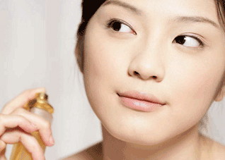正确的皮肤护理法让肌肤年轻10岁（护皮肤的方法）