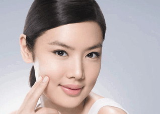 不用任何化妆品该如何养出好脸色（不用任何化妆品该如何养出好脸色和肤色）
