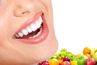哪些食物能够让牙齿美白（什么成分可以让牙齿美白）