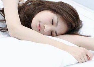 “美容觉”也会给女性带来陷阱吗（美容觉的坏处）