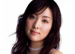 产后妈妈五招防止长色斑 产后色斑的原因引起的