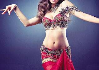 最神奇有效的丰胸按摩大法（胸部按摩法丰胸）