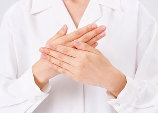 手上有疤痕该如何修复呢 手上有疤痕怎么修复