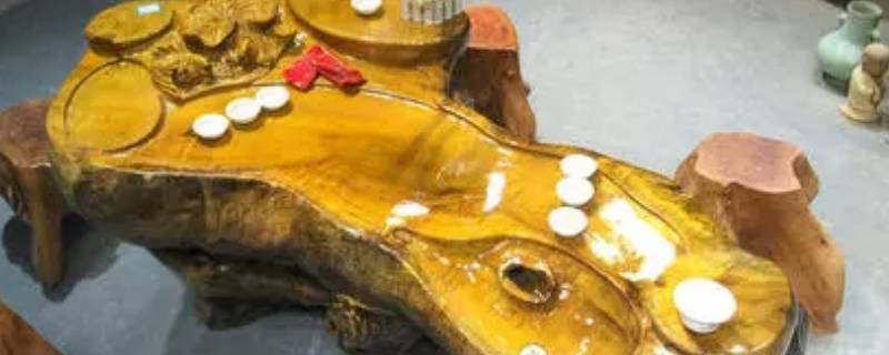 金丝楠木颜色（金丝楠木颜色深的好还是颜色浅的好）