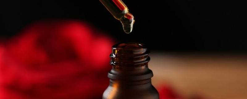 玫瑰精油放了七八年还能用吗 玫瑰精油打开一年还能用吗?