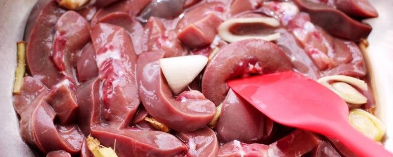 猪腰要怎么洗才干净（猪腰怎么洗才干净视频）