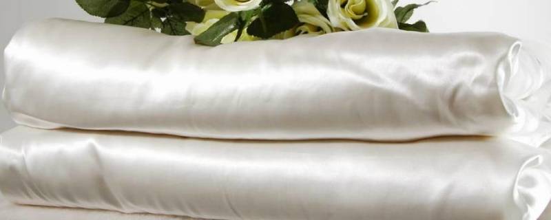 榨蚕丝被和桑蚕丝被的区别（榨蚕丝被和桑蚕丝被的区别图片）