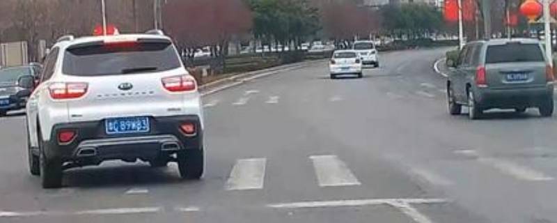 路口停车距离是多少米 路口停车车距