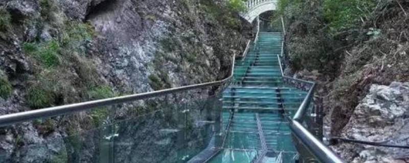 犍为玻璃栈道在哪里（犍为玻璃栈道在哪里啊）