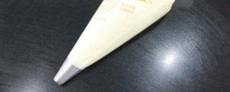 如何用保鲜膜代替裱花袋 如何用保鲜膜代替裱花袋视频