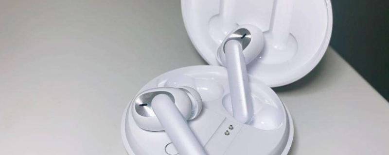 oppow31灵动版和w31有啥区别（oppo w31 和w31灵动版哪个更好）