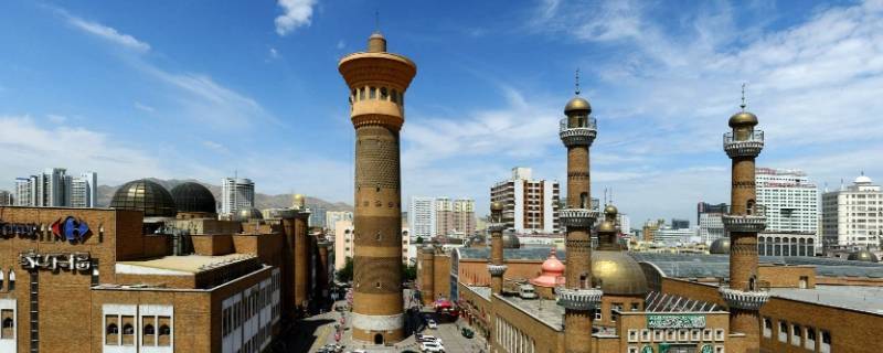 新疆哈市是哪里 新疆南北两疆哪个好