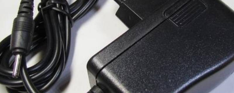 电脑充电器可以带上飞机吗（电脑充电器可以带上飞机吗还是要托运）