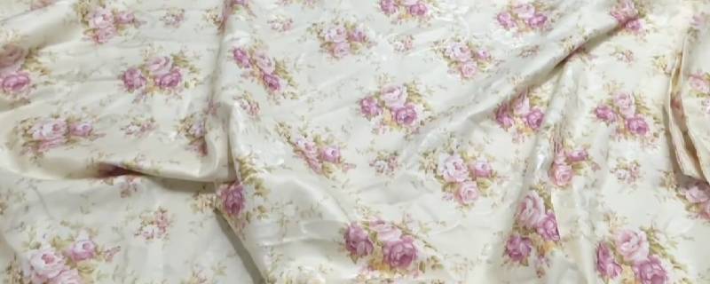 窗帘发霉黑点洗掉小妙招（窗帘布发霉了有黑点怎么去掉）