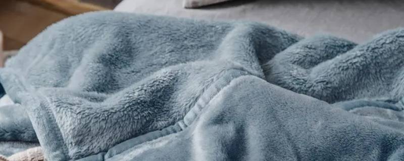 冬天为什么盖法兰绒被套有水 盖法兰绒被套好吗