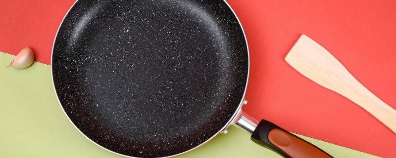 麦饭石不粘锅锅底烧黑了怎么办（麦饭石不粘锅表面黑了怎么办）