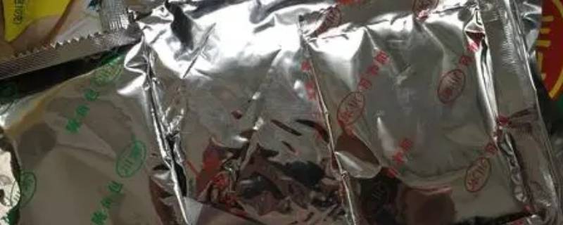 腌鱼包的白色粉末是什么（腌鱼料包白色粉是什么）