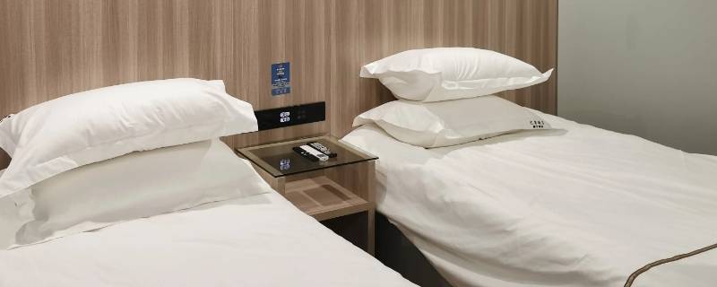 酒店用的什么被子又轻又暖和（酒店是用的什么被子又轻又保暖）