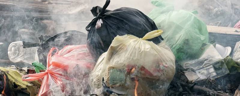 塑料烧焦的气味有毒吗 塑料烧焦的气味有毒吗闻了18分钟