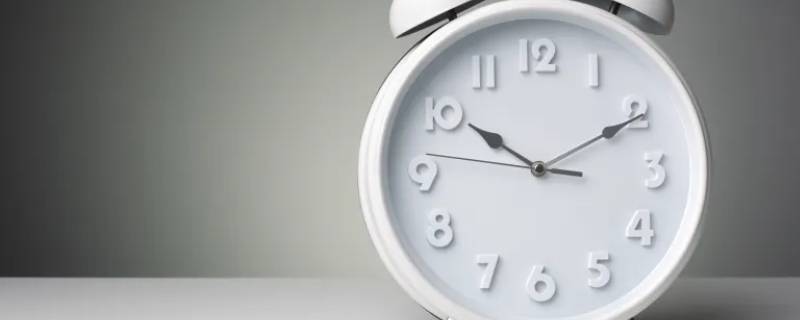闹钟什么地响（闹钟什么地响着）