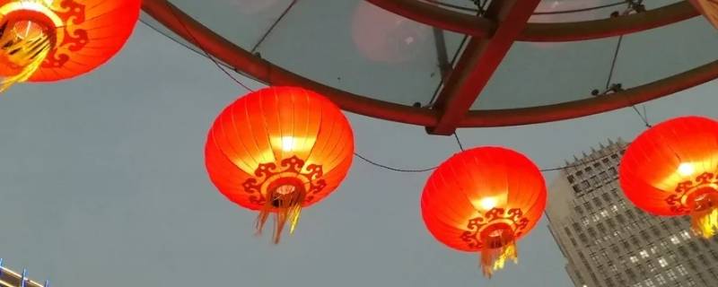 灯笼下面的线叫什么线（灯笼中间的线叫什么）
