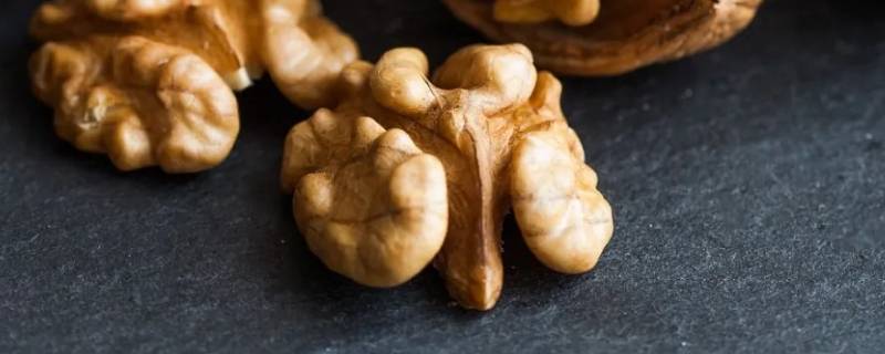 纸皮核桃和普通核桃的区别（纸皮核桃与薄皮核桃的区别）