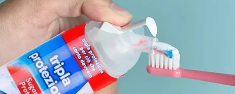 三色牙膏为什么怎么挤都是三色 三色牙膏为什么怎么挤都是三色的