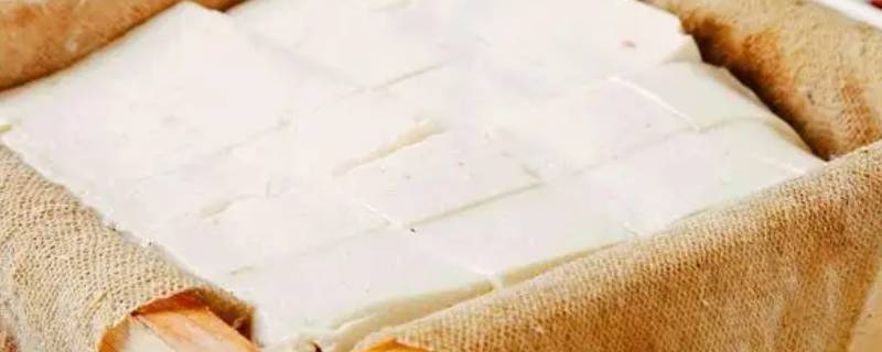 做豆腐开锅时总起沫什么原因（豆腐放锅里起泡是放了什么）