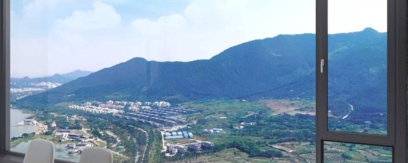 汽车玻璃水能擦窗户玻璃吗（汽车玻璃水能擦玻璃吗?）