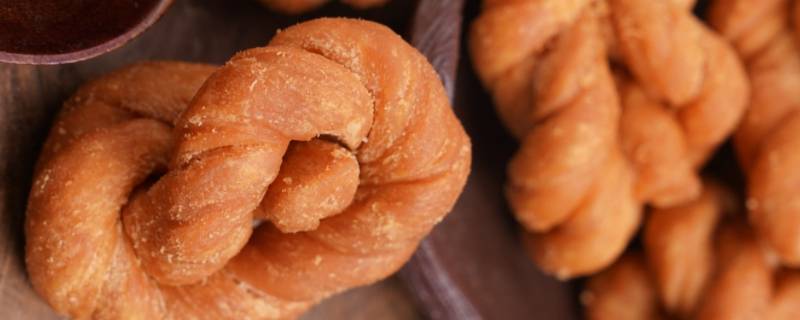 搓麻花的手法步骤 搓麻花的手法步骤视频