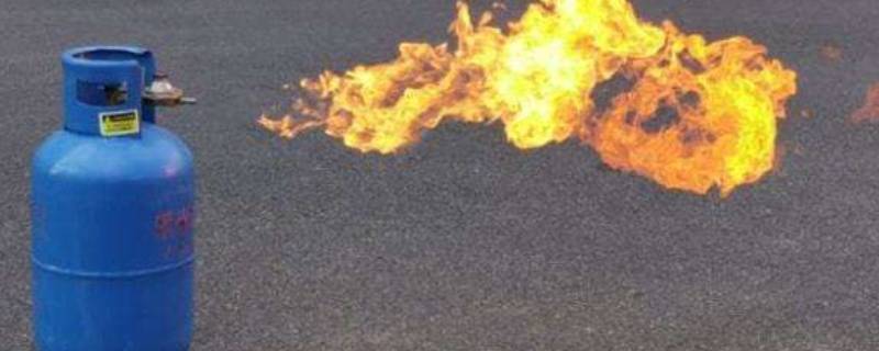 煤气罐结霜是怎么回事（煤气罐怎么会结霜）